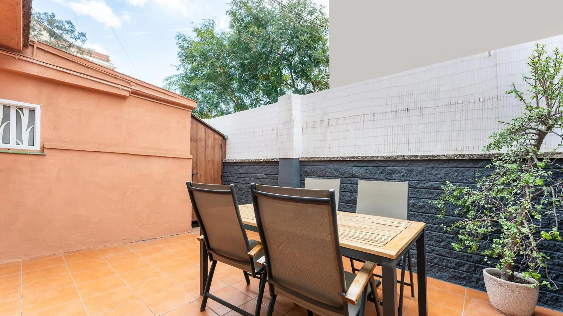 La Sagrera House Villa Barcelona 0*,